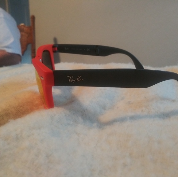 Ray-Ban Folding WayFarer sunglasses - Picture 4 of 5